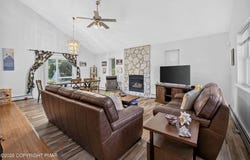3103 Evergreen Circle, Tobyhanna, PA 18466