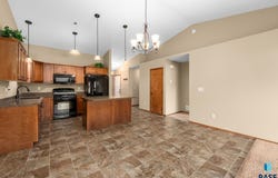 5303 W Eucalyptus Pl, Sioux Falls, SD 57107