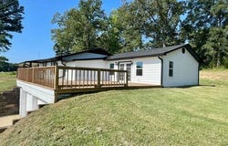 104 Golf Course Road, Kosciusko, MS 39090