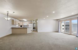 4609 S Oxbow Ave, Sioux Falls, SD 57106