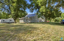 240 Oak Ave, Baltic, SD 57003