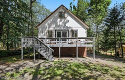 9781 Auburn Drive, Tobyhanna, PA 18466