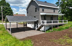 1076 Chapel Rd, Monaca, PA 15061