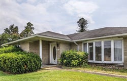 605 Regina Dr, Forward Twp, PA 15037