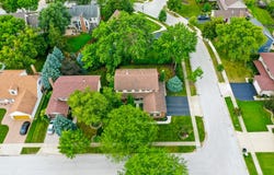 1222 Biscayne Drive, Elk Grove Village, IL 60007