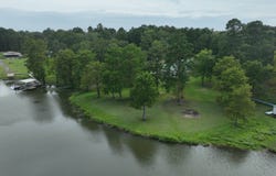 52 N SHORESIDE DR, FLORIEN, LA 71486