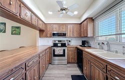 9961 EAGLES POINT Circle, PORT RICHEY, FL 34668