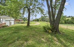 2209 State Highway Dd, Marshfield, MO 65706