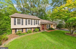 15887 CLIFFBROOK Court, DUMFRIES, VA 22025
