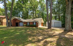 305 Pine Cone, Haughton, LA 71037