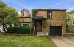 390 Bartram Road, Riverside, IL 60546