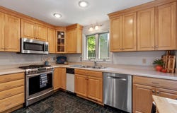 77 Parkhurst Dr, Westford, MA 01886
