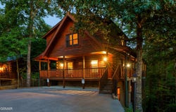 3516 Sand Ridge Way, Pigeon Forge, TN 37863