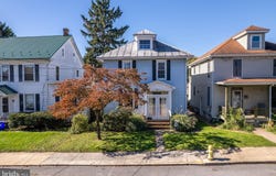 26 CUMBERLAND Avenue, SHIPPENSBURG, PA 17257