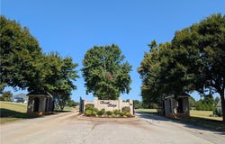 528 Paramount Drive, Seneca, SC 29678