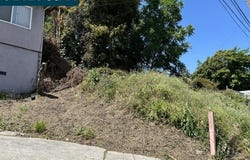 5229 Macarthur Blvd, Oakland, CA 94619