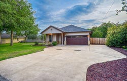 129 Haliimaile Ln, Bastrop, TX 78602
