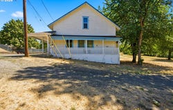 299 MILL St, FallsCity, OR 97344