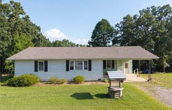 15 Walker RD, Lavaca, AR 72941