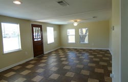 1007 E Wallace, Llano, TX 78643