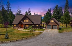 235 Kiebert Loop, Hope, ID 83836