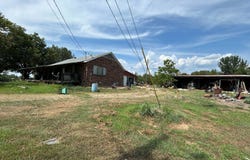 234 Harkreader Road, Hartman, AR 72840