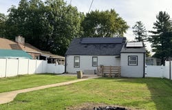 5032 Illinois Street, LOVES PARK, IL 61111