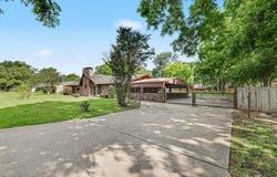 805 Wes Michael Road, Bonham, TX 75418