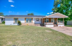 202 Sharp Avenue, Ballinger, TX 76821
