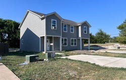 533-535 E Ball Street, Tom Bean, TX 75489