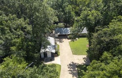 402 W Main Street, Raymond, MS 39154