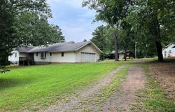 37 Wayne 353B, Piedmont, MO 63957
