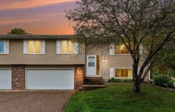 4647 Penkwe Way, Eagan, MN 55122