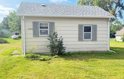 309 1st St, Kimball, SD 57355