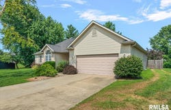 209 HUNTINGTON Road, Chatham, IL 62629