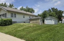 500 E 1St Street, Leon, IA 50144