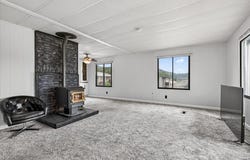 8401 Old Stage Road, Central Point, OR 97502