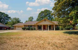 1174 Fabre Circle, Camden, AR 71701