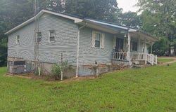 90 S Oak Grove Rd, BUCHANAN, TN 38222