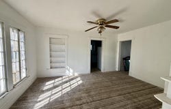 319 N Grand Avenue, Houston, MO 65483