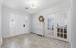28 Lancelot Ct, Norwood, MA 02062