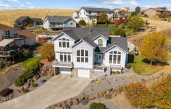2221 NW INGRAM Ln, Pendleton, OR 97801