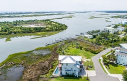 113 Diamond Pt Court, Surf City, NC 28445