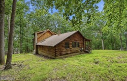 105 Alta Lane, Tafton, PA 18464