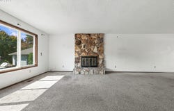 2821 SW WILLOWBROOK Ct, Gresham, OR 97080
