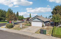 787 Chenin Blanc Dr, Manteca, CA 95337