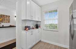 575 Oaks Lane, Pompano Beach, FL 33069