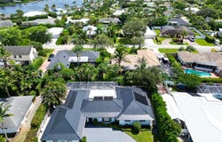 7 SE Paddock Circle, Jupiter, FL 33469