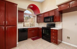 645 E Champlain Drive, Fresno, CA 93730