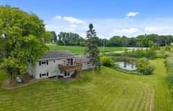 N2749 EVERGREEN Lane, APPLETON, WI 54913